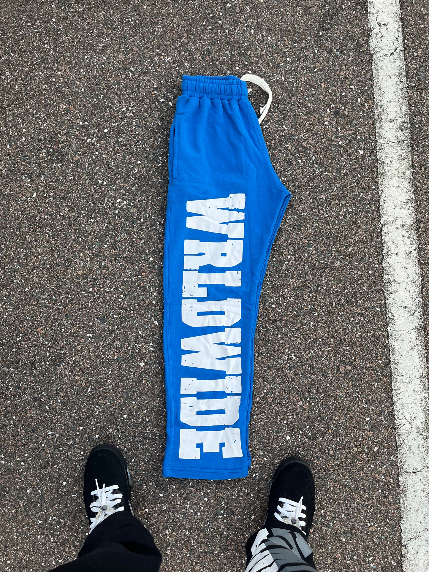 WRLDWIDE SWEATS