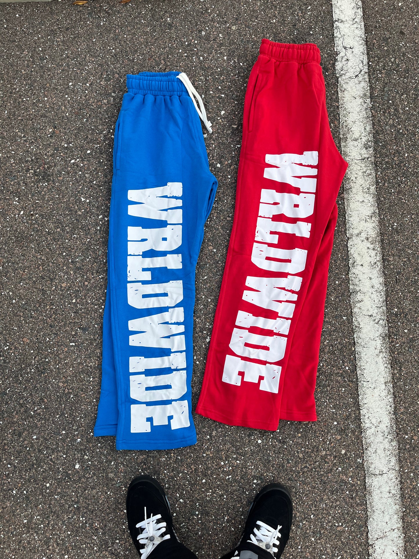 WRLDWIDE SWEATS