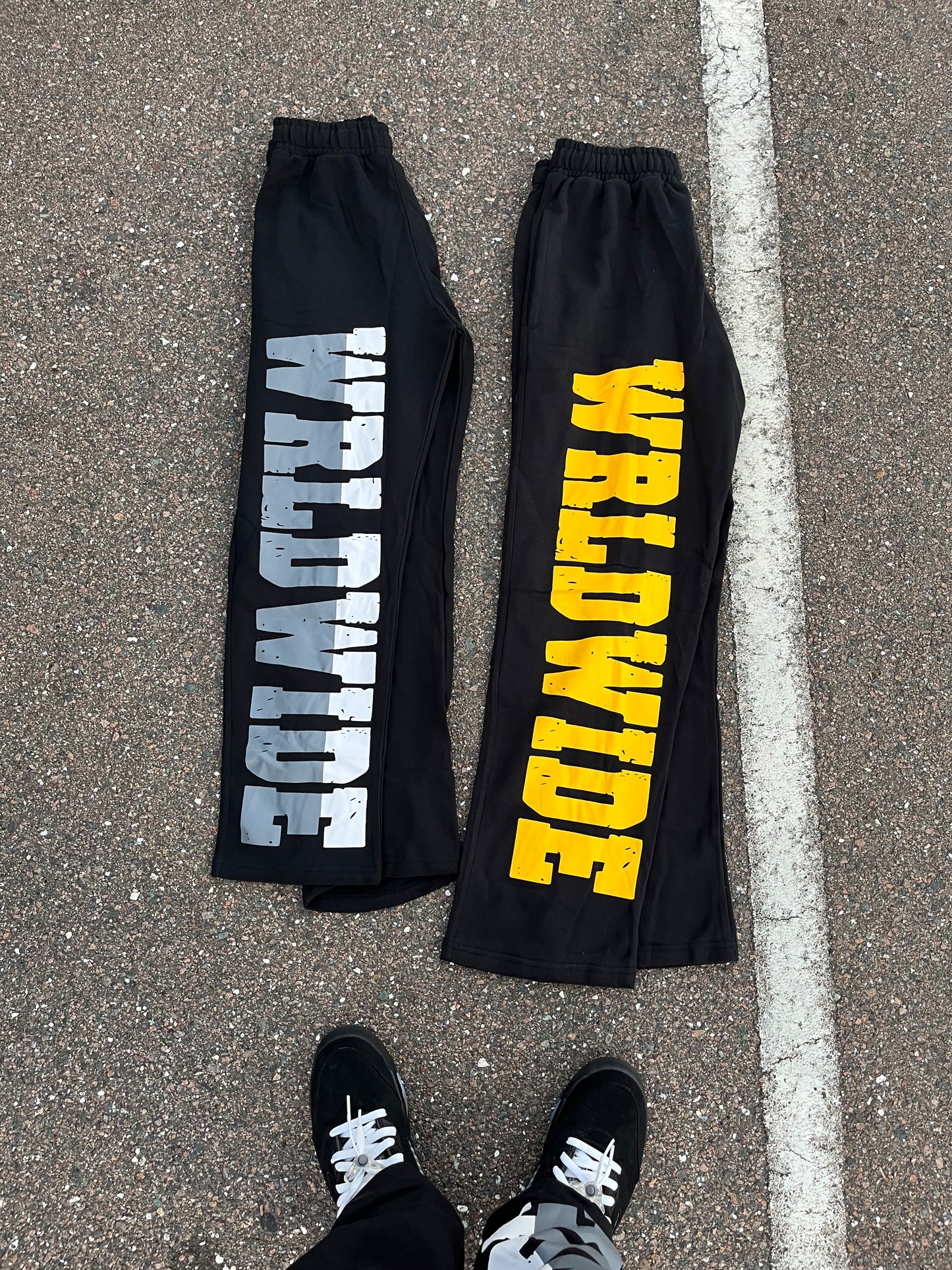 WRLDWIDE SWEATS